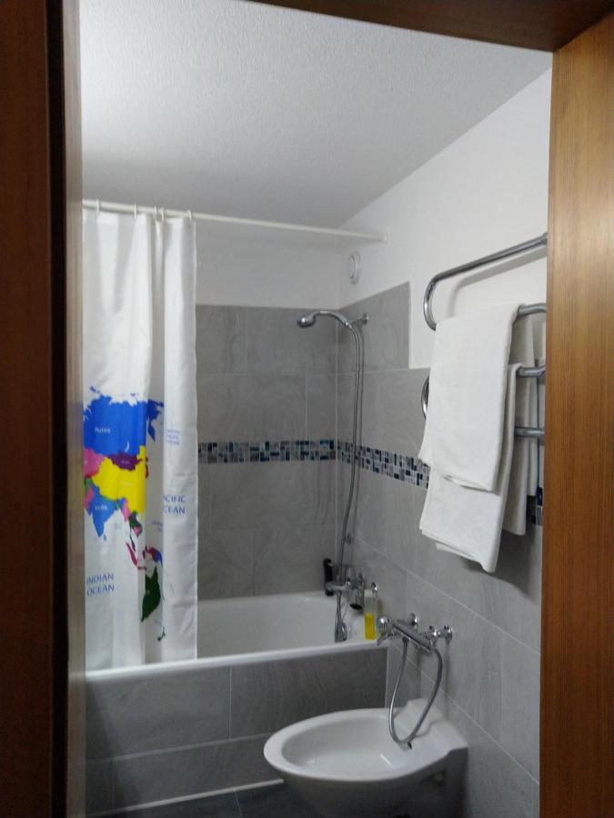 Holiday Accommodation - Swimming Pool Available Davos Exterior photo